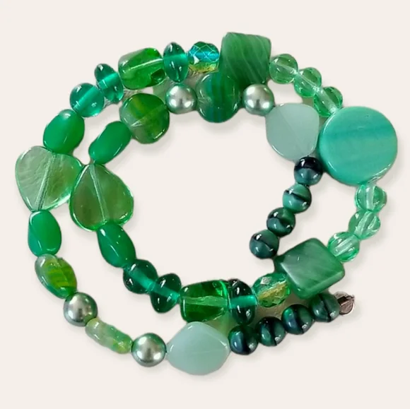 Vintage Glass Bead and Faux Pearl Beaded Necklace - Picture 4 of 16